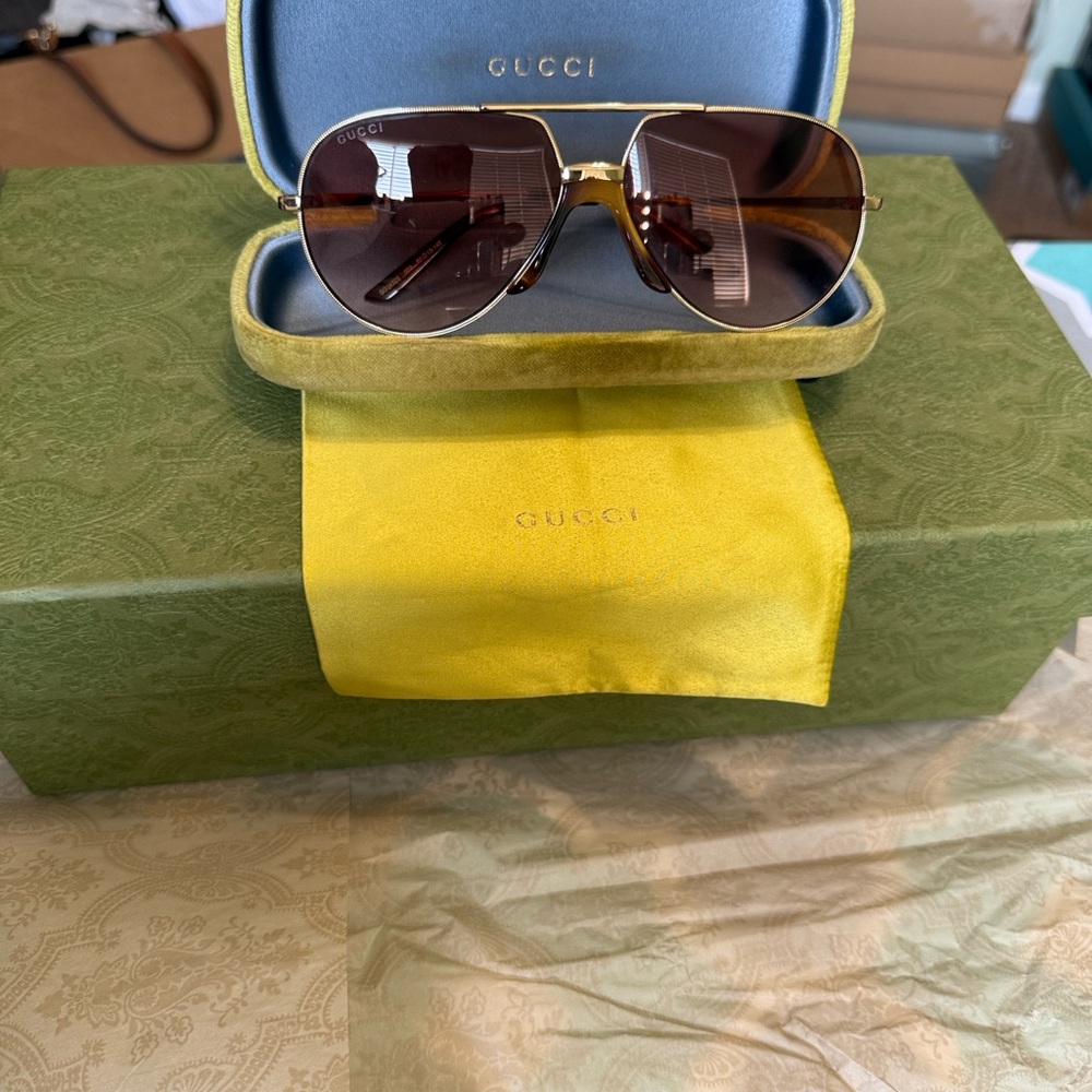 Gucci Gold and Brown Sunglasses